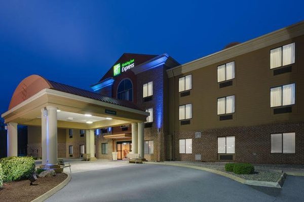 Holiday Inn Express Charles Town by IHG Ranson West Virginia — Property