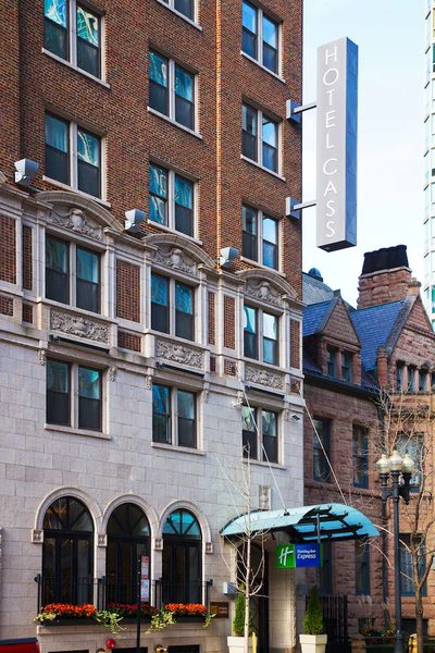 Holiday Inn Express Chicago Magnificent Mile By IHG — Property