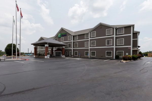 Holiday Inn Express Dandridge by IHG — Property