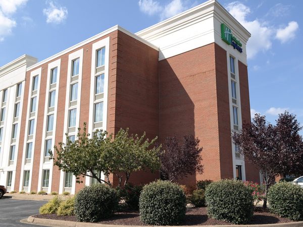 Holiday Inn Express Fredericksburg Southpoint by IHG — Property