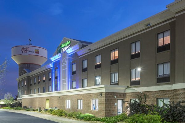 Holiday Inn Express Kansas City Downtown By IHG Kansas City Missouri — Property