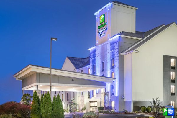 Holiday Inn Express Louisville Airport Expo Center By IHG — Property