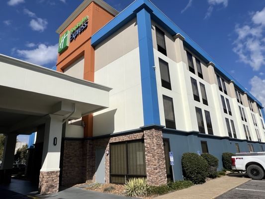 Holiday Inn Express Memphis Medical Center Midtown by IHG — Property