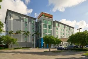 Holiday Inn Express Miami Airport blue Lagoon Area By IHG Miami Florida — Property