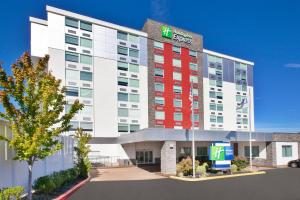 Holiday Inn Express Richmond Midtown By IHG — Property