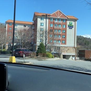 Holiday Inn Express Suites Asheville Downtown By IHG Asheville North Carolina — Property