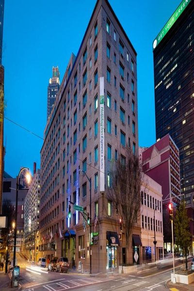 Holiday Inn Express Suites Atlanta Downtown By IHG — Property