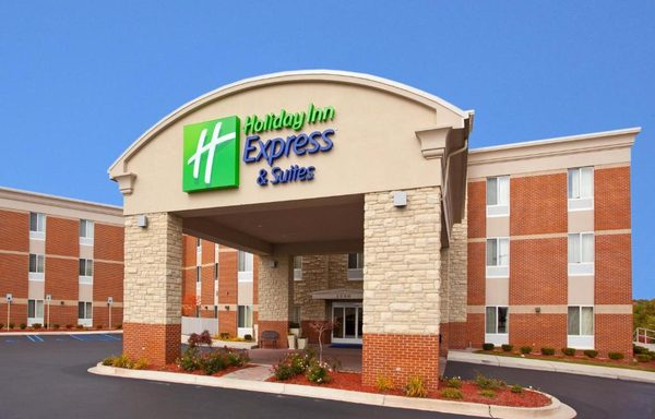 Holiday Inn Express Suites Auburn Hills By IHG — Property