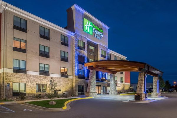 Holiday Inn Express Suites Bismarck by IHG — Property