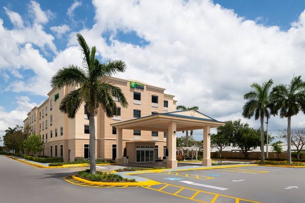 Holiday Inn Express Suites Boynton Beach West by IHG — Property