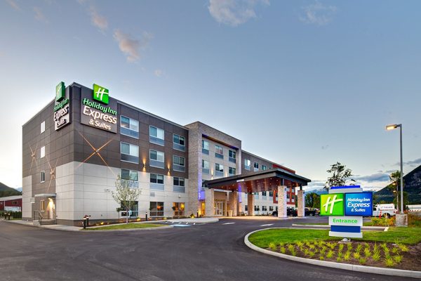 Holiday Inn Express Suites Brattleboro by IHG — Property