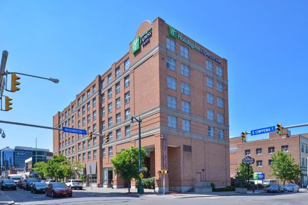 Holiday Inn Express Suites Buffalo By IHG — Property