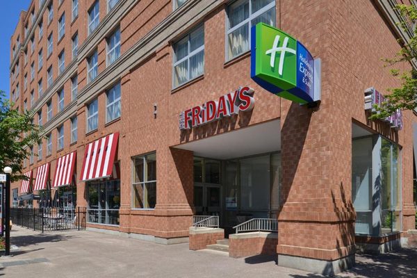 Holiday Inn Express Suites Buffalo By IHG — Property