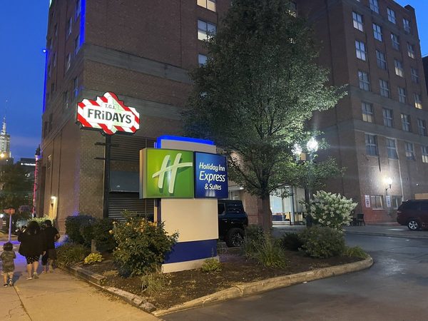 Holiday Inn Express Suites Buffalo By IHG — Property