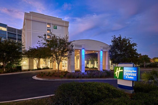 Holiday Inn Express Suites Charleston Dwtn Westedge By IHG Charleston South Carolin — Property