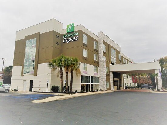 Holiday Inn Express Suites Columbia fort Jackson By IHG — Property