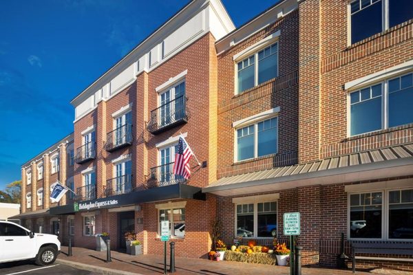 Holiday Inn Express Suites Dahlonega University Area by IHG — Property