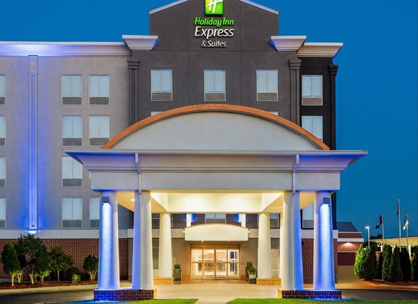 Holiday Inn Express Suites Fredericksburg by IHG — Property