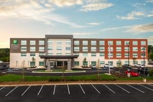 Holiday Inn Express Suites Gainesville Lake Lanier Area By IHG — Property