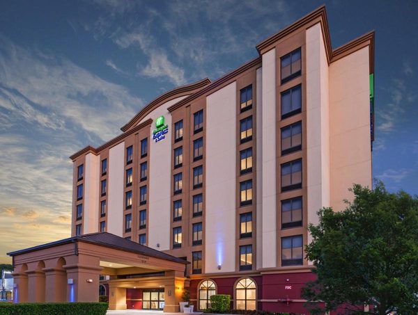 Holiday Inn Express Suites Houston Memorial Park Area By IHG — Property