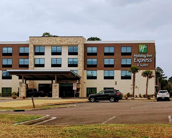 Holiday Inn Express Suites Kingsland I 95 Naval Base Area by IHG — Property