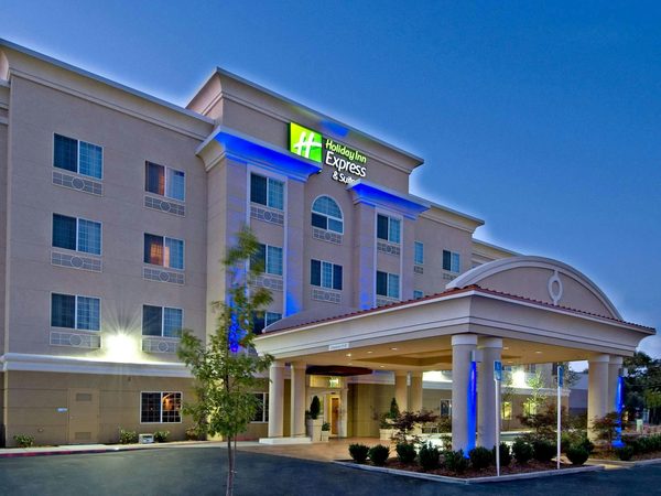 Holiday Inn Express Suites Klamath Falls Central By IHG — Property