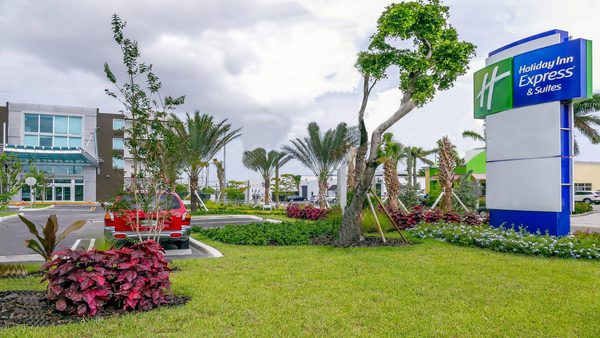 Holiday Inn Express Suites Miami Airport East by IHG Miami Florida — Property