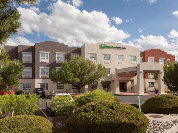 Holiday Inn Express Suites Santa Fe By IHG — Property