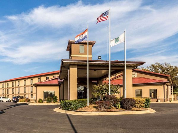 Holiday Inn Express Suites West Plains Southwest by IHG West Plains Missouri — Property