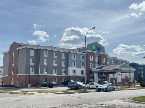 Holiday Inn Express Suites Williston By IHG — Property