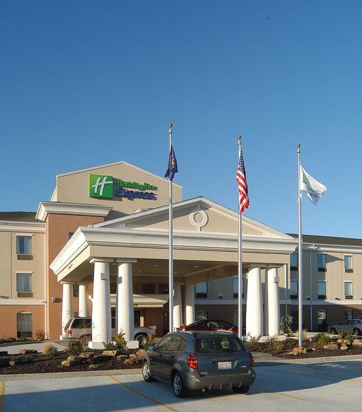 Holiday Inn Express Vincennes By IHG Vincennes Indiana — Property