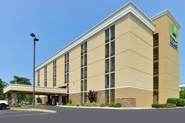 Holiday Inn Express Worcester Downtown by IHG — Property