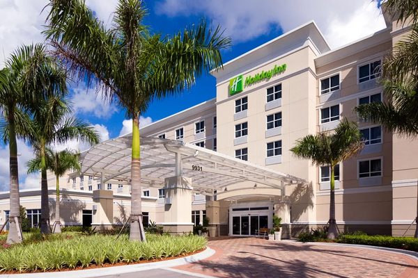 Holiday Inn Fort Myers Downtown Area By IHG Fort Myers Florida — Property