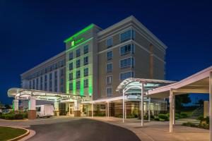 Holiday Inn Kansas City Airport By IHG — Property