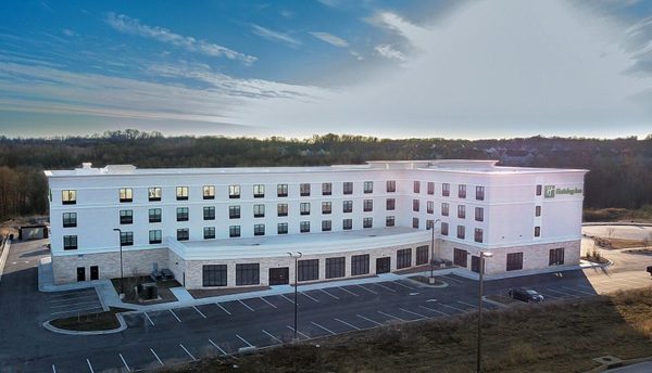Holiday Inn Kansas City Northeast By IHG — Property
