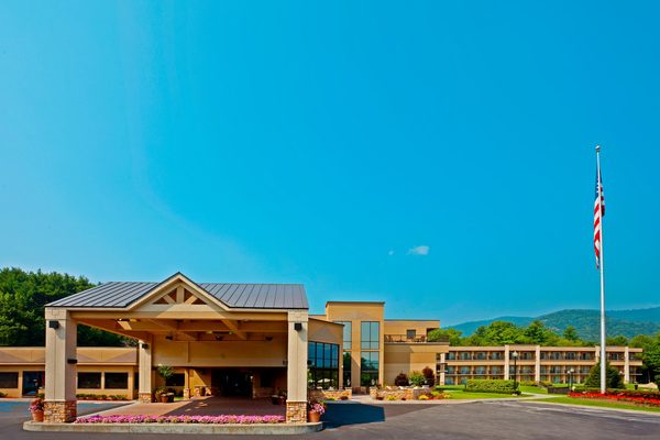 Holiday Inn Resort Lake George Adirondack Area By IHG — Property