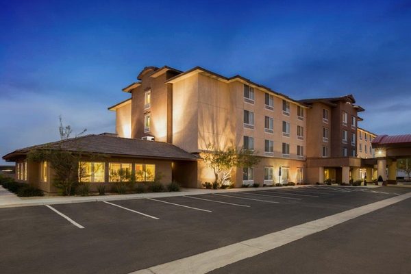 Holiday Inn Suites Barstow By IHG — Property