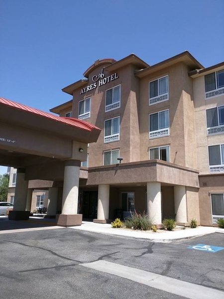 Holiday Inn Suites Barstow By IHG — Property
