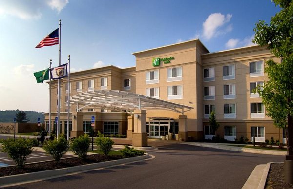 Holiday Inn Suites Beckley By IHG — Property