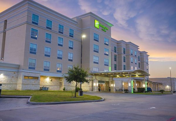 Holiday Inn Suites Houston NW Willowbrook — Property