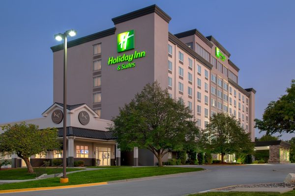 Holiday Inn Suites Overland Park West by IHG — Property