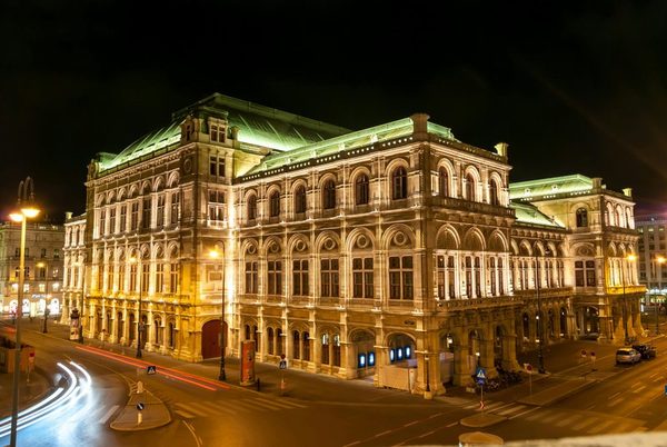 Holiday Inn The Niu Franz Vienna by IHG Vienna — Property