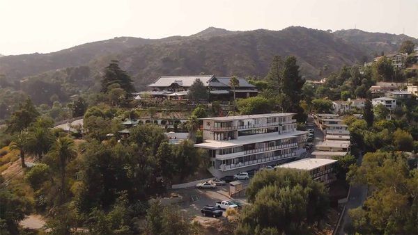 Hollywood Hills Hotel Los Angeles California — Property