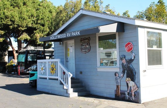 Hollywood RV Park Los Angeles California — Property