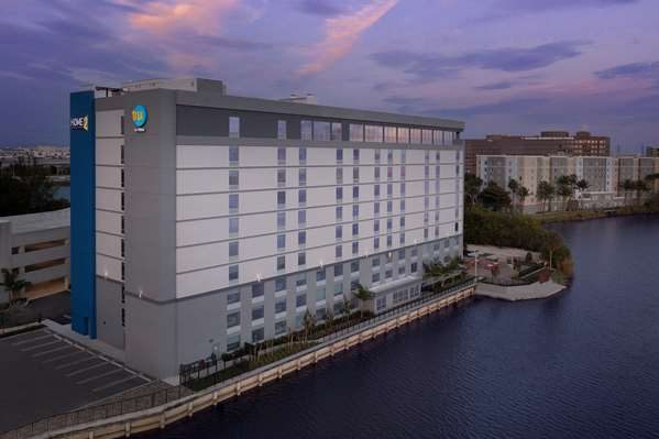 Home2 Suites By Hilton Miami Airport South Blue Lagoon Miami Florida — Property