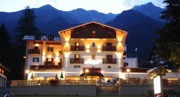 Hotel Alpino Wellness SPA — Property