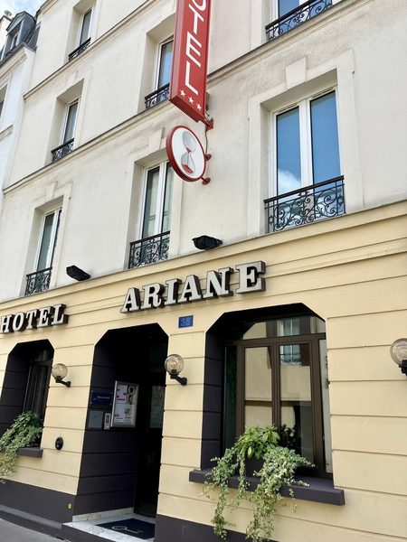 Hotel Ariane Montparnasse By Patrick Hayat — Property