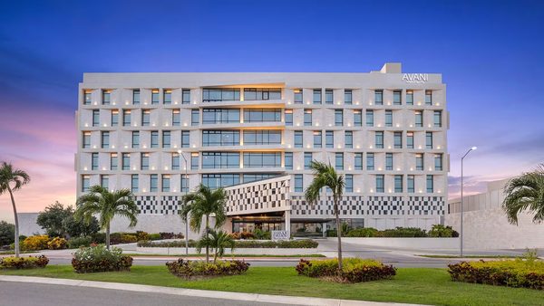 Hotel Avani Cancun Airport — Property