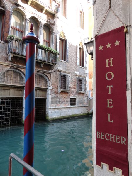 Hotel Becher — Property