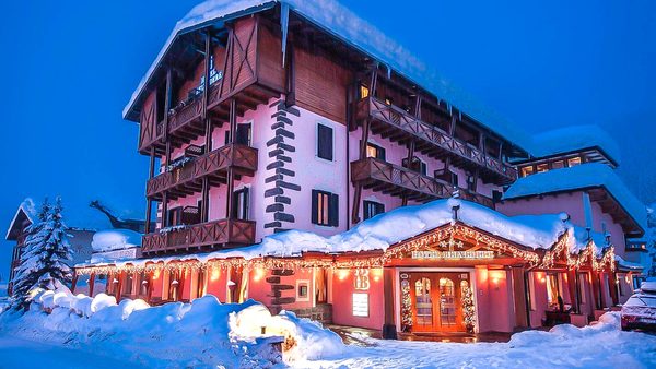 Hotel Belvedere — Property
